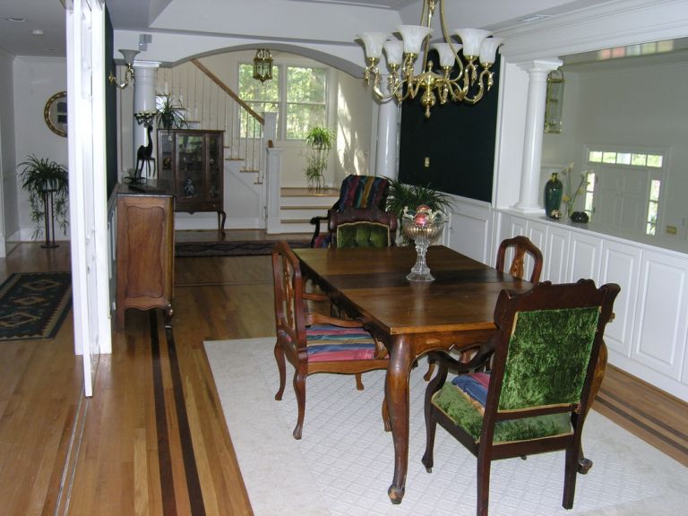 Large pocket door opening to allow formal or informal dining