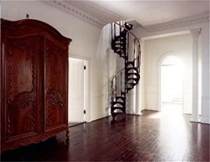 Spiral stair case to the windows watch